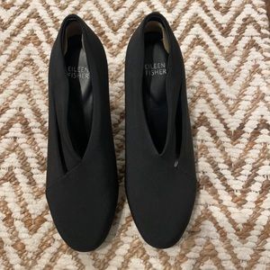 Eileen Fisher black heals